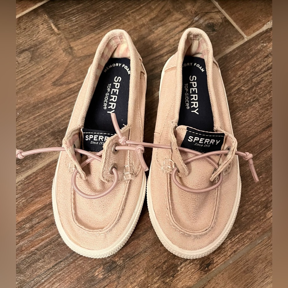 Sperry Lounge Away Jr.